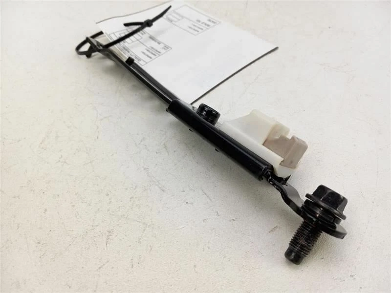 Kia Forte 2012 ajustador de cinturón de seguridad delantero derecho 27595  Foto 4 de 4