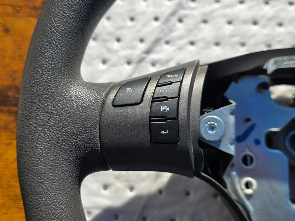 Volante del conductor Chevrolet HHR 2006-2007 con interruptor de control de crucero OEM Foto 3 de 4