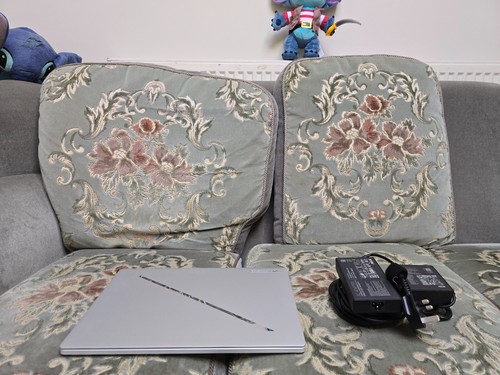 ASUS ROG Zephyrus G16 Ultra 9 185H RTX 4070 32GB 1TB QHD+ OLED 240Hz Laptop WTY - Bild 2 von 11