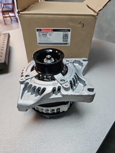 Motorcraft GL-8858 Genuine 2009-2019 Ford E-350 E-450 Alternator GC2Z-10346-A - Picture 4 of 6