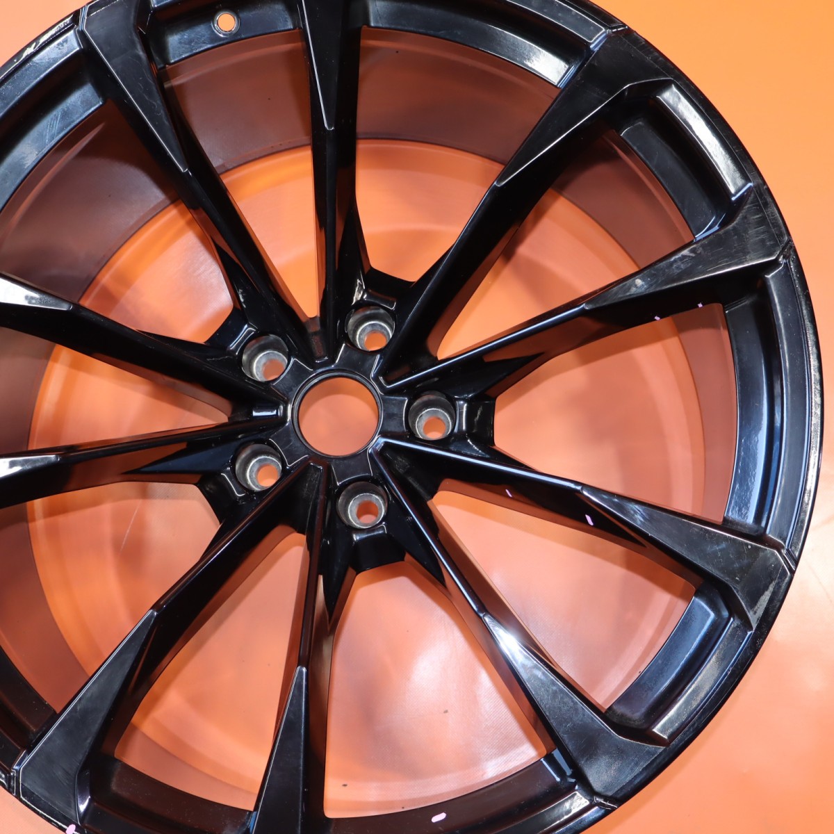 Lamborghini Urus 2018-2023 Rear Wheel
