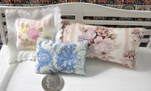 1:12 dollhouse miniatures pillows