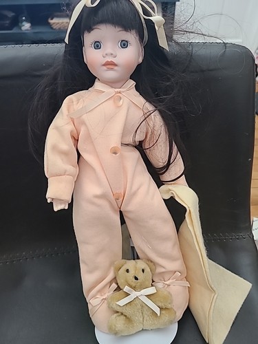 1989 House Of Lloyd Private Collection Pyjama Mädchen Porzellan Puppe #3529