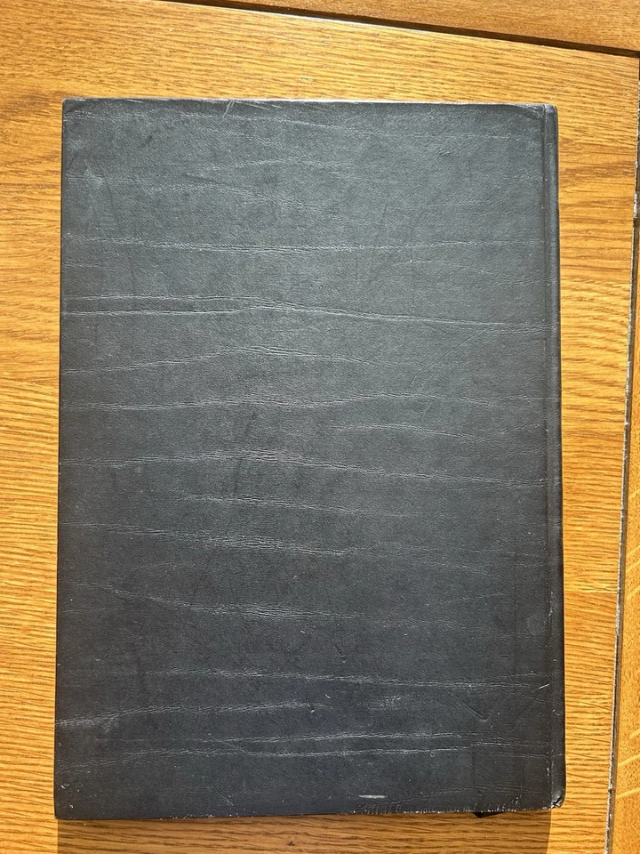 LIBER NECRIS Edición Limitada Coleccionista. Inserto de calavera 3D tapa dura en la cubierta frontal Foto 3 de 4