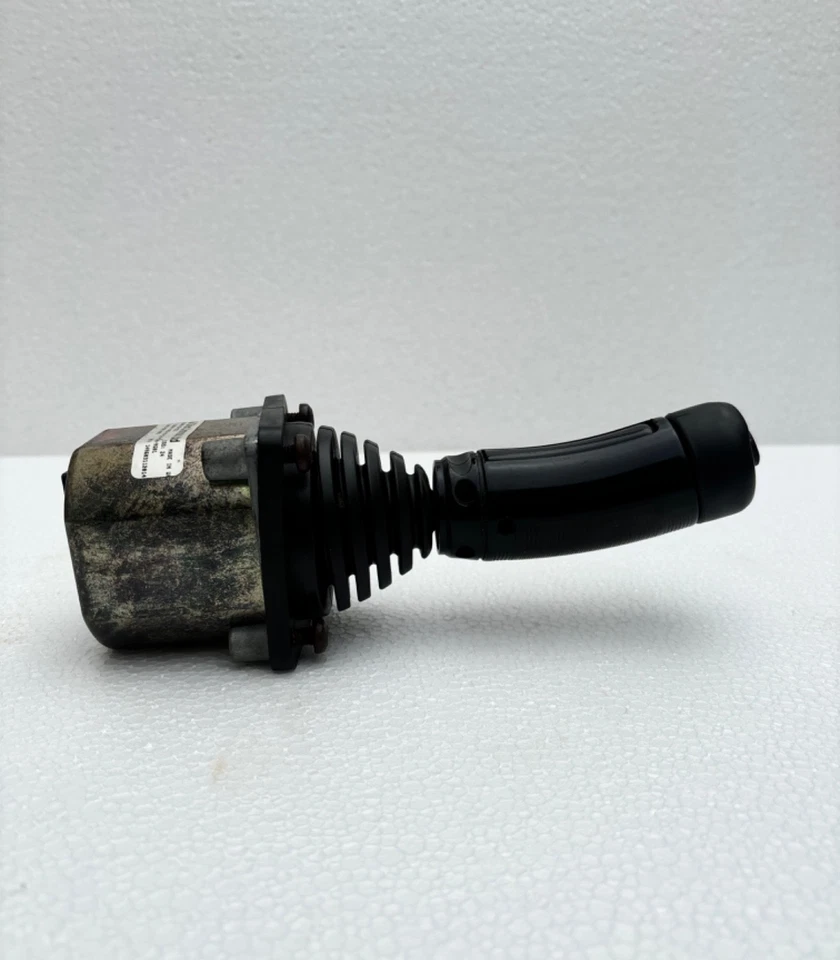 Penny & Giles Controls JC6000-XY-PEE-H-S-NL-N-STN-MG01 Joystick Lever Controller - Image 4 of 4