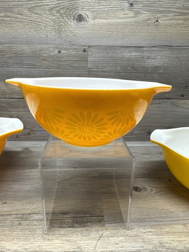Vtg Pyrex DAISY/Sunflower Orange & Yellow CINDERELLA Mixing Bowls Set Of 3 - Picture 3 of 24