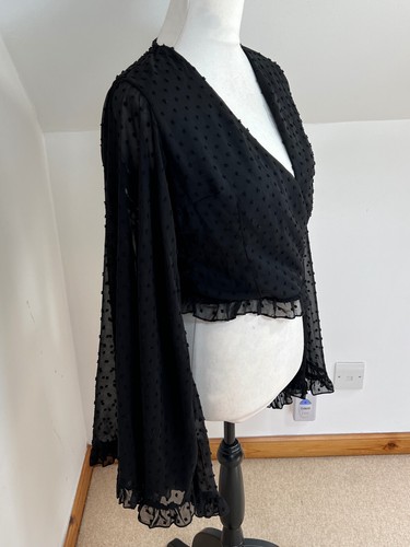 BooHoo Blouse Crop Top Black Chiffon Size 10 Bell Sleeve Fairycore Romantic Goth - Picture 3 of 8