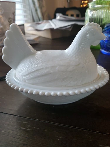 MILK GLASS White Chicken Hen on Nest Candy Dish Bowl w/ Lid Indiana Vintage