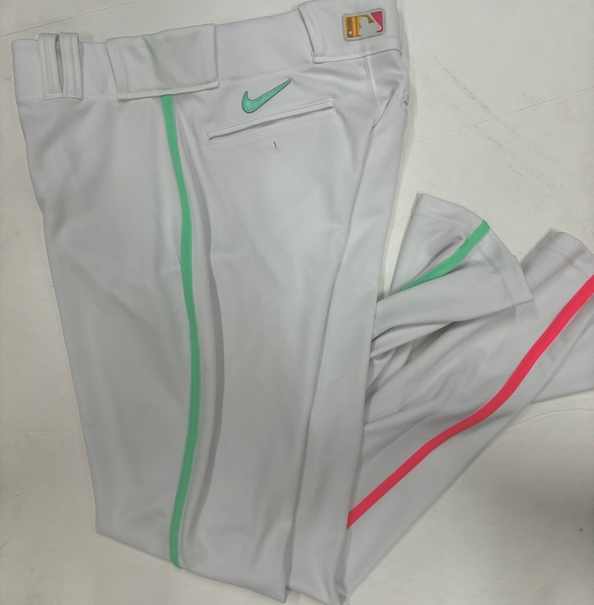 ナイキ　サンディエゴ　パドレス　シティコネクト　パンツ2023 35-42-39 San Diego Padres White Nike City Connect Game Used Baseball