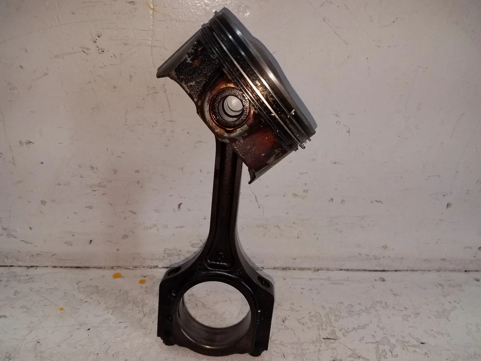 Hyundai Sonata 2015-2019 motor 2,4 L pistón y biela (M156) Foto 3 de 4