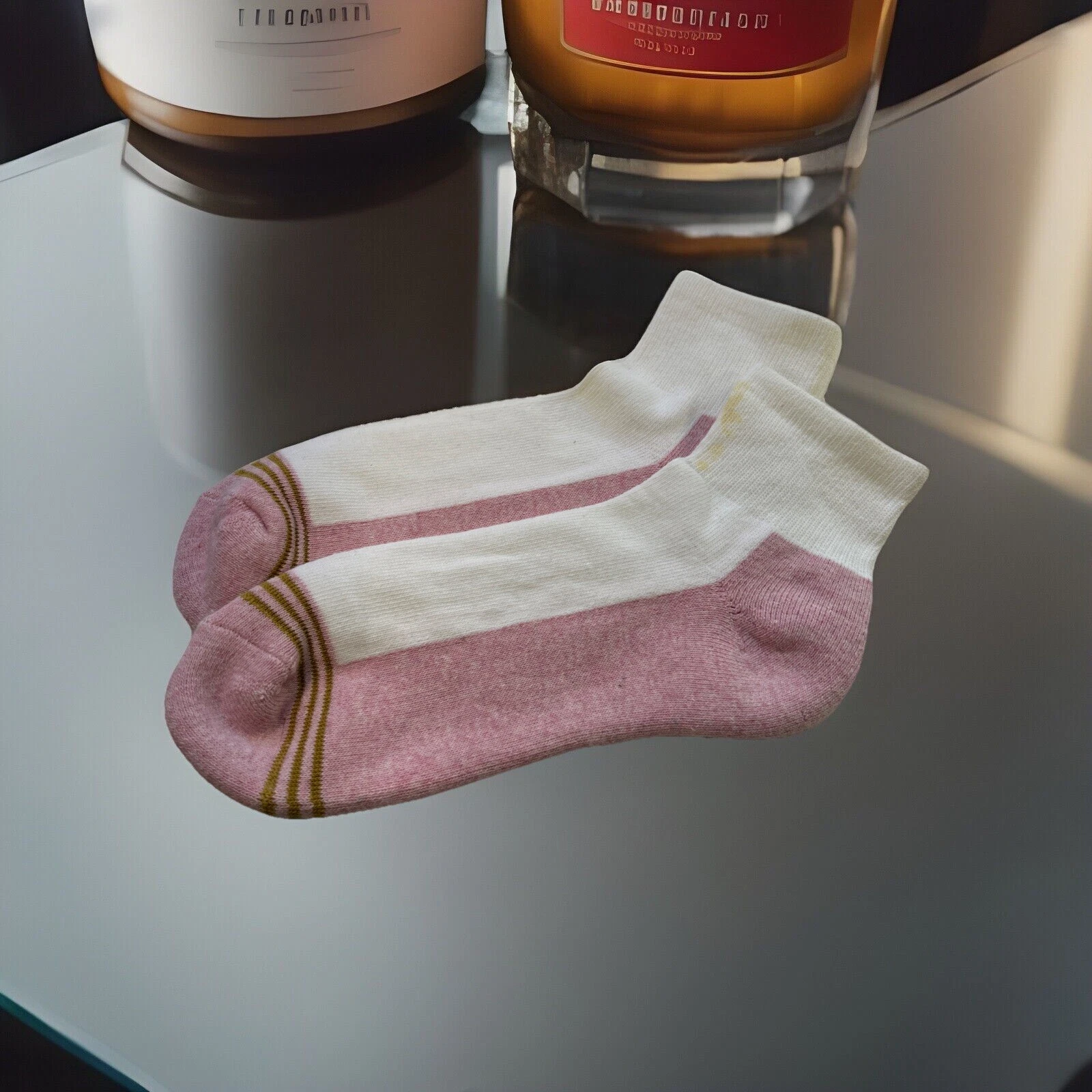 Womens VTG Socks Acrylic Blend Baby Pink Ankle 90s 9-11 Gold Toe Stripe USA.