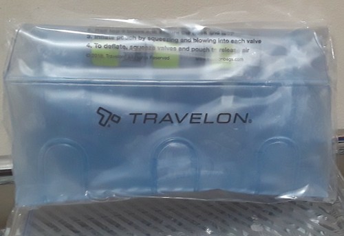 Travelon Inflatable Bottle Pouch - Transport Bottles - LeakProof Seal - NEW - Picture 4 of 8