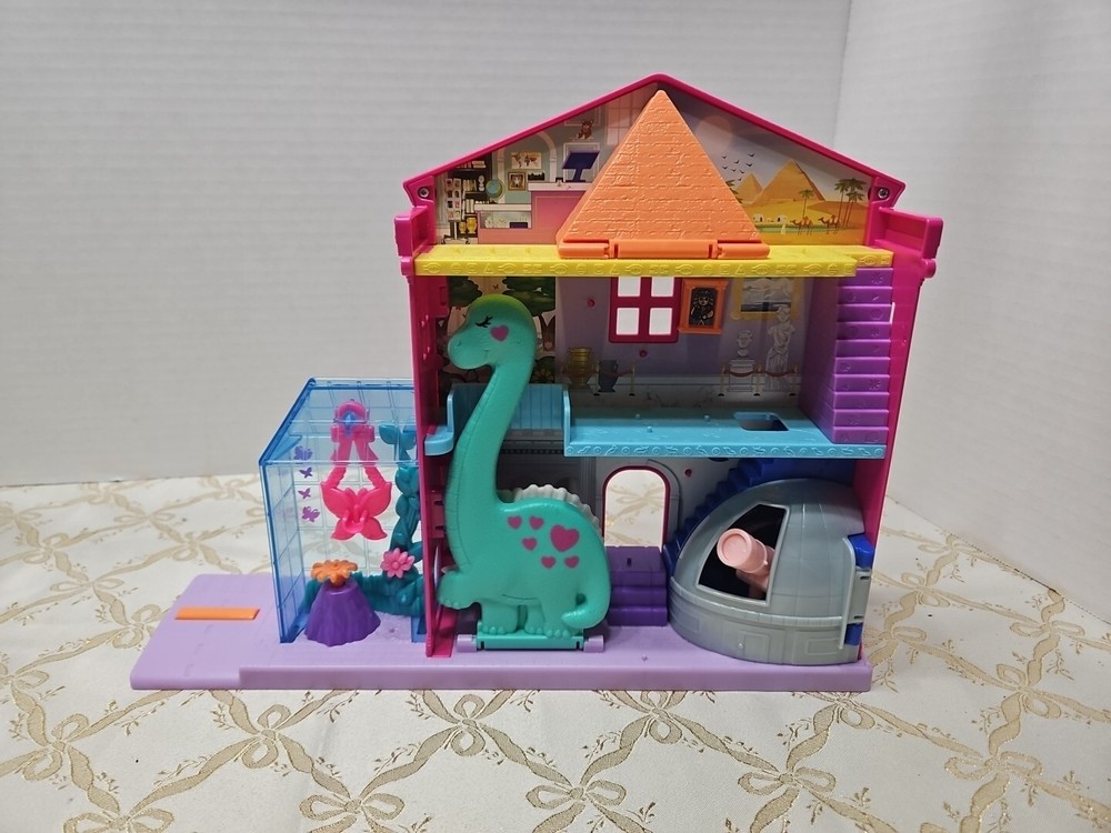 Polly Pockets Pollyville Playset