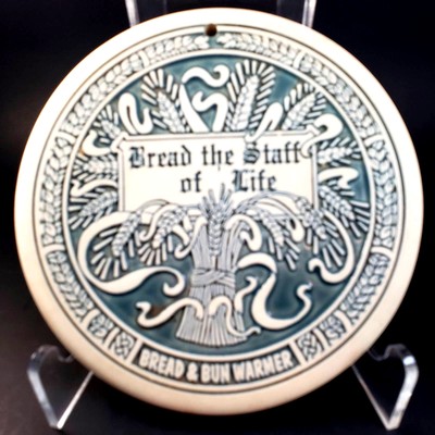 Heartland Studios Bread & Bun Warmer Lyn Ulick ''BREAD THE STAFF OF LIFE'' USA