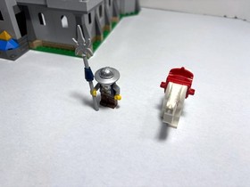 LEGO Castle: King's Castle 70404 (2013) Retired. See description.