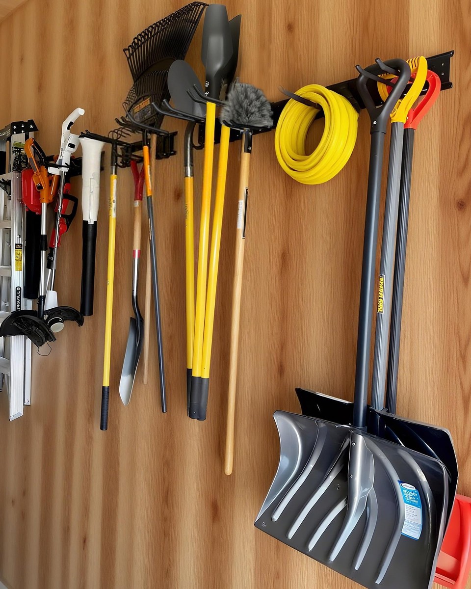 NUOBESTY Garage Hook – Heavy Duty Wall Mounted Utility Hanger With Fish Tail Design For Rakes & Tools