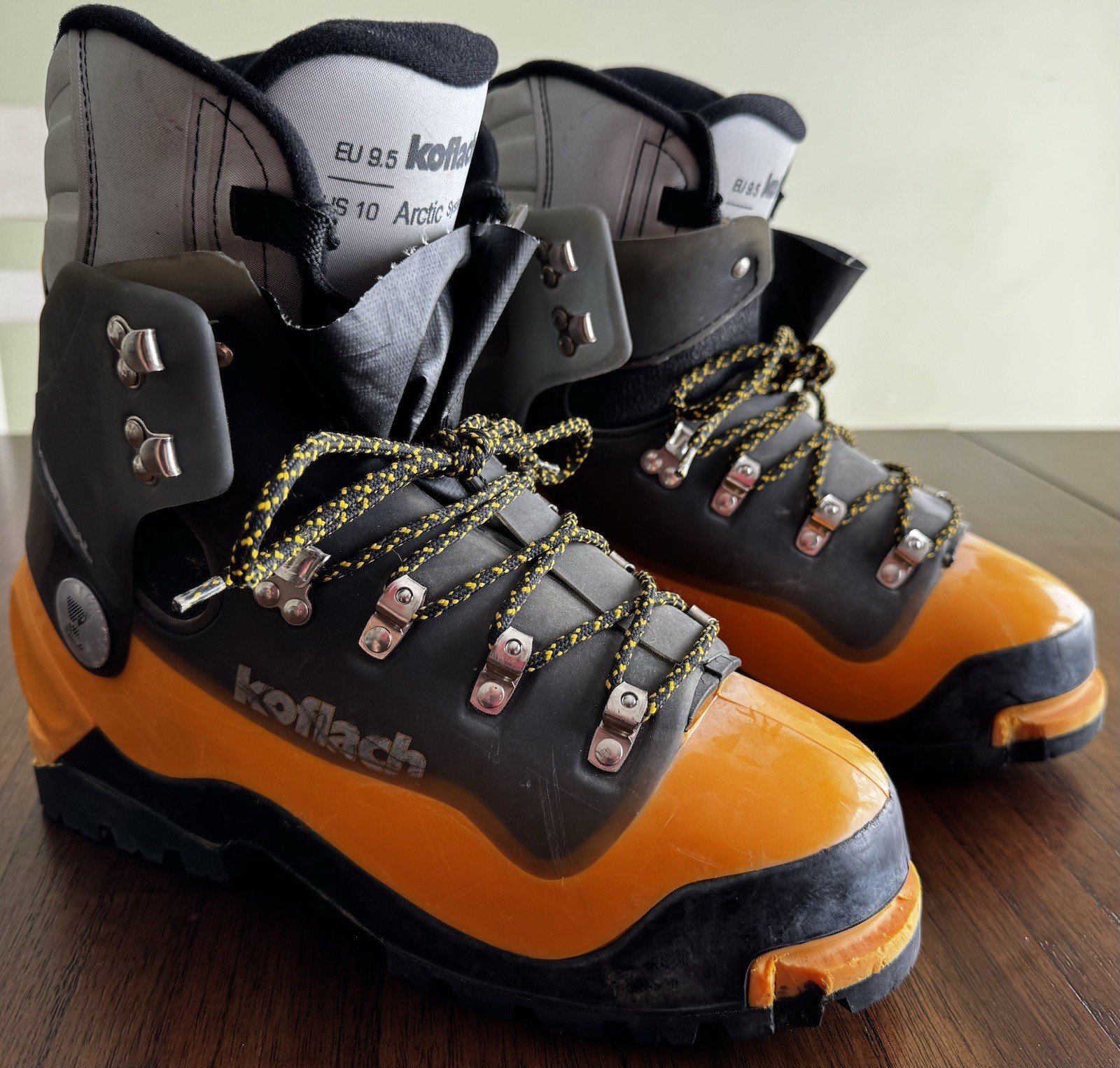 Koflach VERTECAL Bota Doble Plástico Amarillo Montaña Escalada en Hielo EE. UU. Para hombres 10