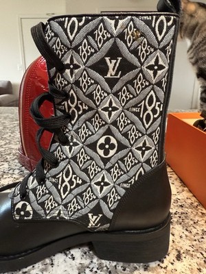 Louis Brand New Women’s Size Black In Original 