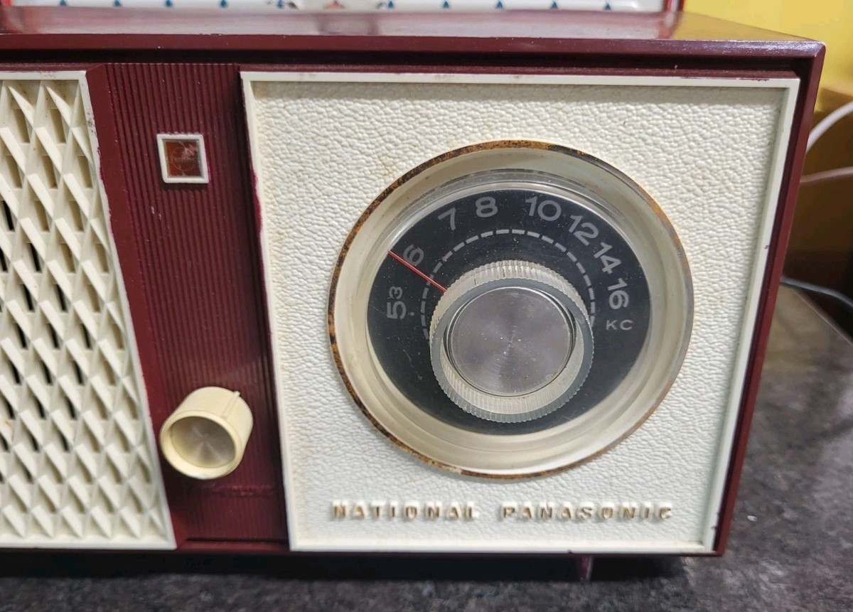 Rare Vintage National Panasonic RE-124 Vacuum Tube AM Radio Japan