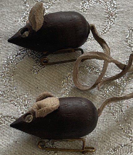 2 Vtg MCM Denmark Dark Teak Wood Leather Mouse Lapel Pin Brooch Rhinestone Eyes - Picture 3 of 7