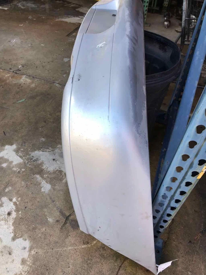 1997 FORD ESCORT задний бампер крышка панели в сборе краска код T5 серебристый металлик - Изображение 2 из 4