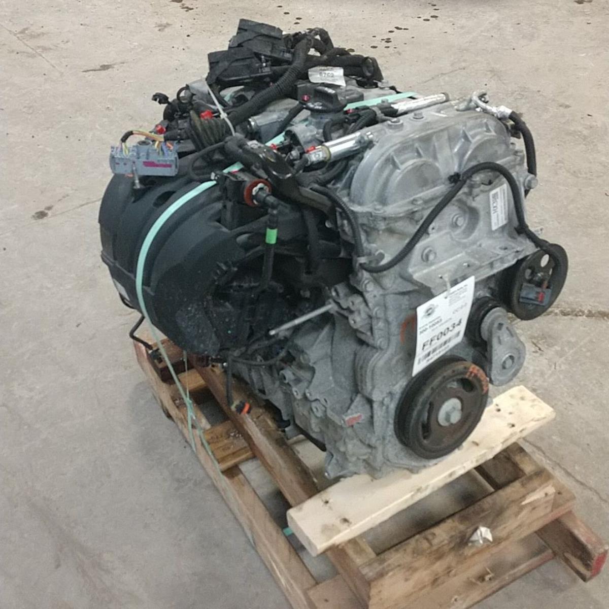 Engine / Motor For Envision 2.5L AT Runs Nice 22K