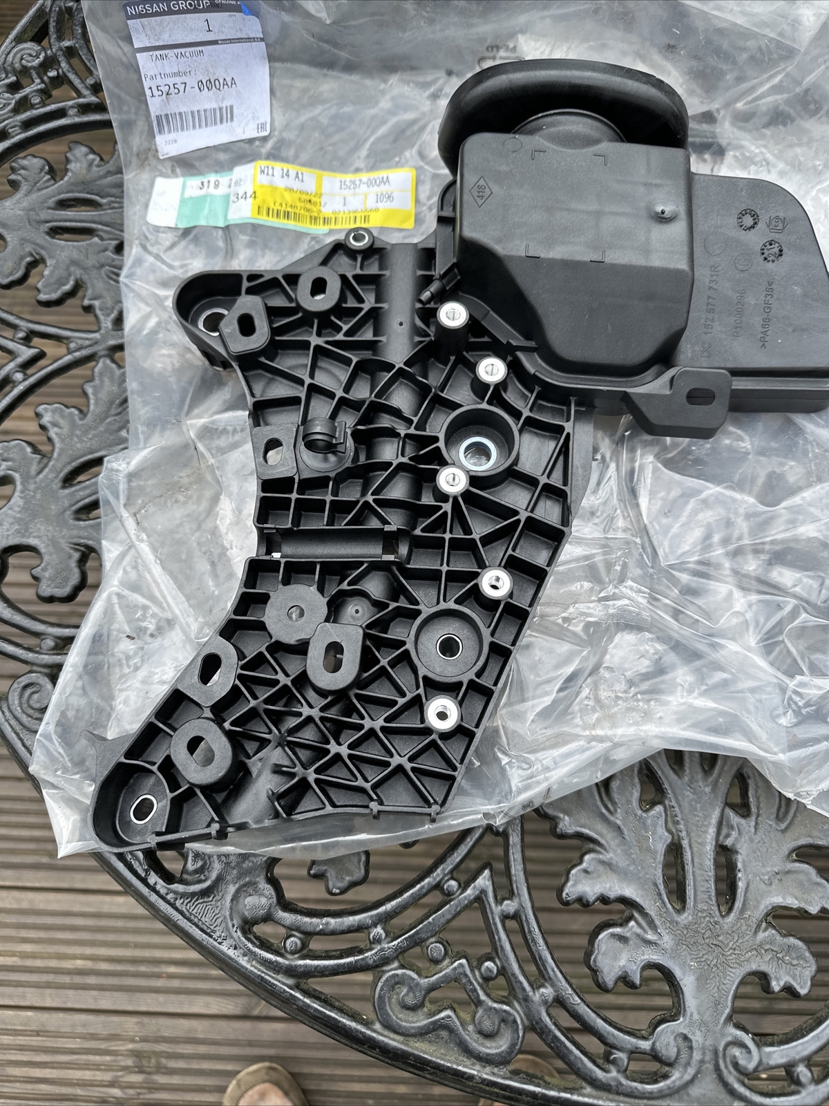 2016 Nissan NAVARA D23 Oil Filler Cap 152577731R for sale online  