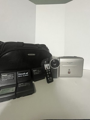 Sharp VL-E765U Viewcam 8 Dis LCD Video Camcorder 64X Zoom Untested 5 Batteries