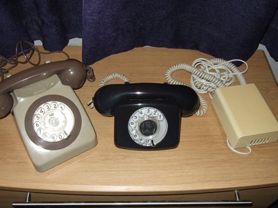 Paar Vintage Telefone 1977 Queens Silver Jubilee Drehtelefon Schnäppchen!