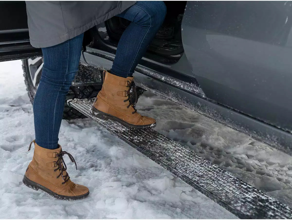 AMP Research PowerStep Boards Fit 2020-2021 Ford Expedition MAX w/Plug-N-Play