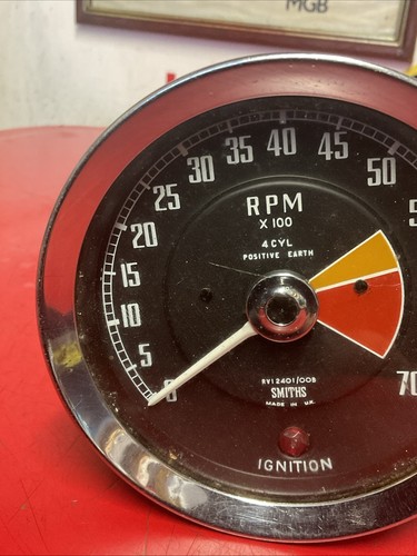 BMC SMITHS RVI2430/08 MGB '68-'72 CAR REV COUNTER TACHOMETER POSITIVE EARTH - Picture 3 of 10