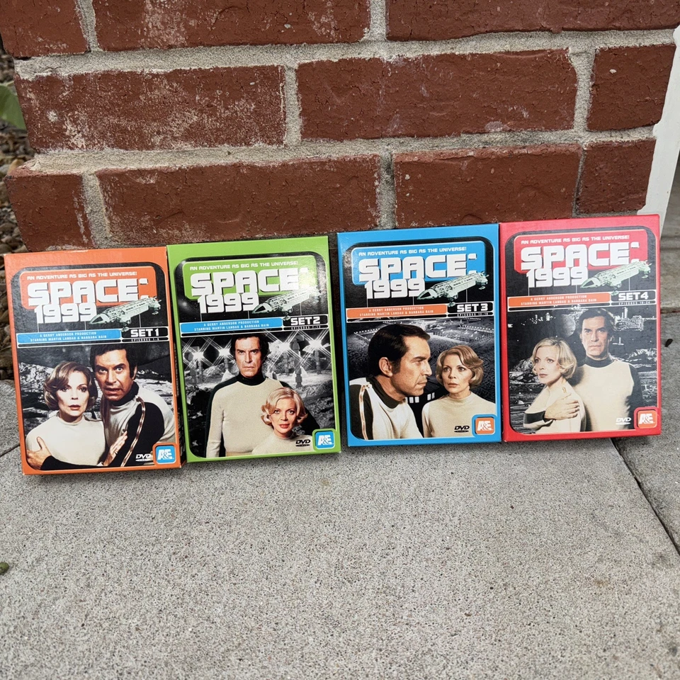 Space 1999  Seasons Sets 1, 2,3, 4 DVDs Foto 2 de 4