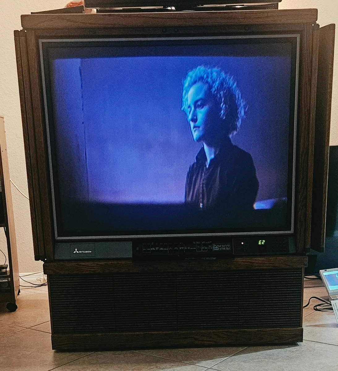 Mitsubishi Rear-Projection TVs for Sale | Shop New & Used