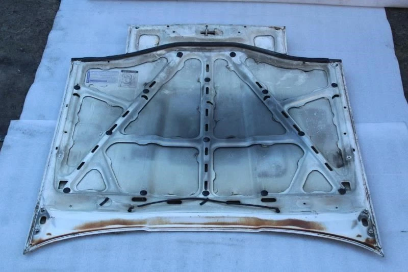 1983 TOYOTA SUPRA HOOD PANEL WHITE Foto 2 de 4