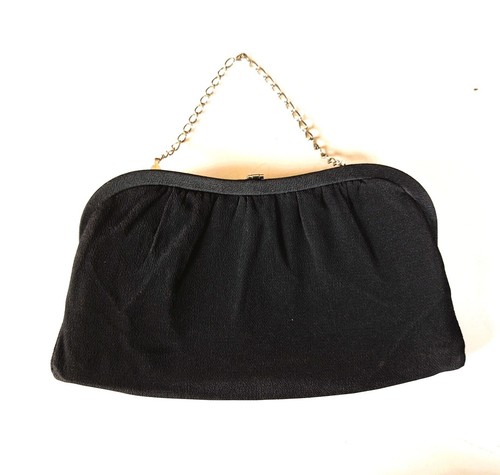 Bolso sin asas de tela negro con cadena escondida tono plata noche - Imagen 3 de 6