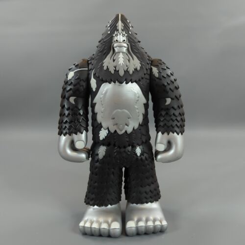 Bigfoot One Figure Black Silver 2004 Strangeco Fifty 24SF 13" Tall Art Vinyl  - Picture 1 of 20