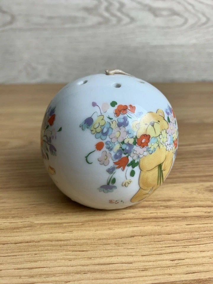 Ceramic Hanging Air Freshener Pomander Wardrobe Closet Deodorizer Bear Floral - Image 2 of 4