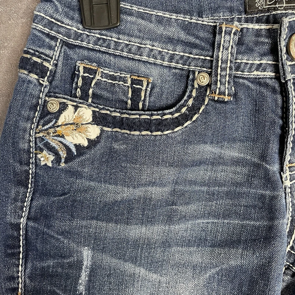 Pantalones Cortos Mujer Shyanne Corte Vaquera Jean Floral Bordado 25 Reg (26Wx9L) Foto 2 de 4