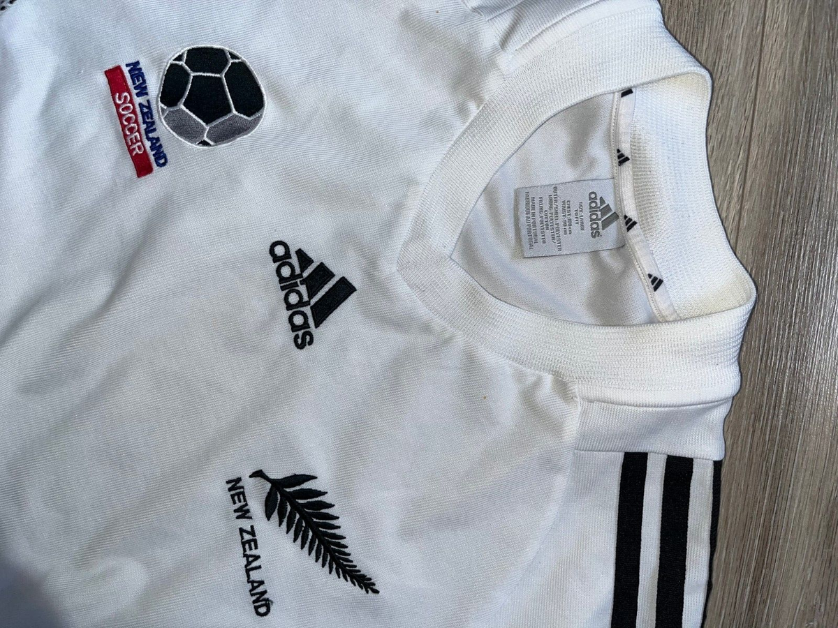 soccerwe 代表 New Zealand Home Football Shirt 2002/2003 Jersey Adidas