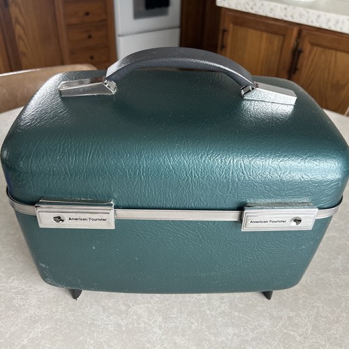 Emerald GREEN VTG American Tourister Hardshell Makeup Train Case Carry on