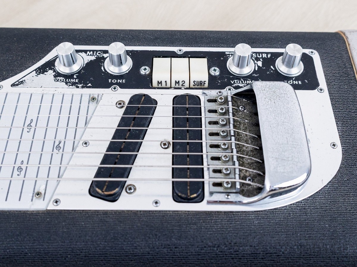 1967 Guyatone Surf Deluxe HG-208 Vintage 8-String Lap Steel, Japan