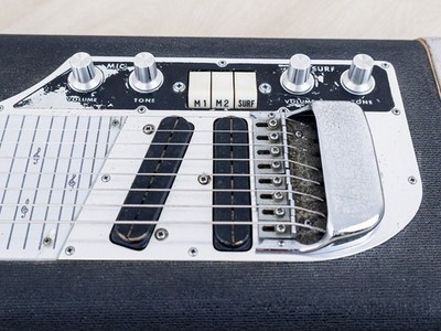 1967 Guyatone Surf Deluxe HG-208 Vintage 8-String Lap Steel, Japan