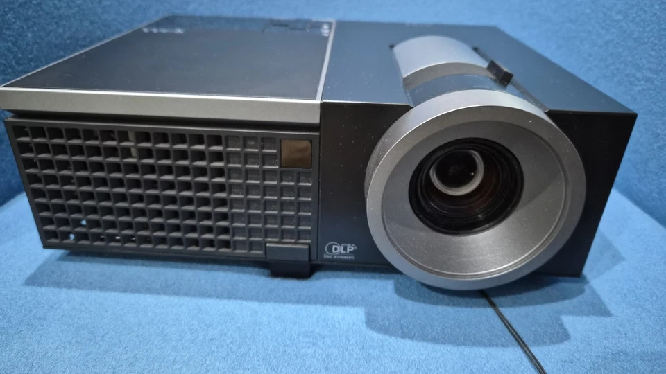 DELL 4310WX Projector DLP Projector 3000 Lumens - Bild 2 von 4
