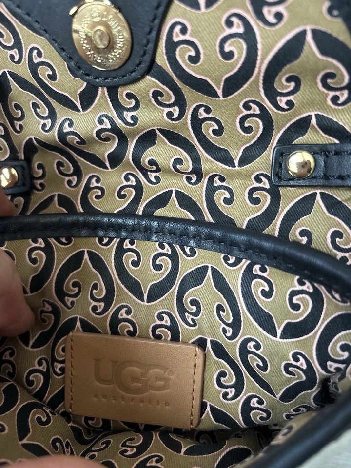 UGG Australia Canvas And Black Leather Small Crossbody Shoulder Bag - Image 3 of 4