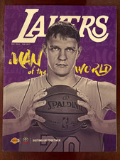 Los Angeles Lakers 2016-17 Gameday Program (Timofey Mozgov on cover)