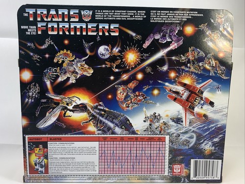 THE TRANSFORMERS AUTOBOT BLASTER CONVERTS FROM RADIO TO ROBOT NEW 2020 NIB - Picture 6 of 12
