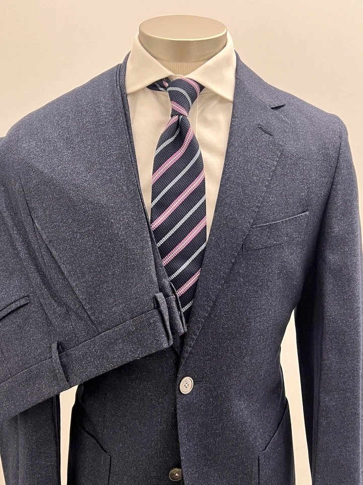 HUGO BOSS NAVY MELANGE 2B SUIT SIZE 40R  — GUABELLO 1815 ITALIAN FABRIC - Image 2 of 4