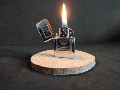 Lighter ZIPPO.Zippo Payn and Naughton's Bradford,PA.1992.