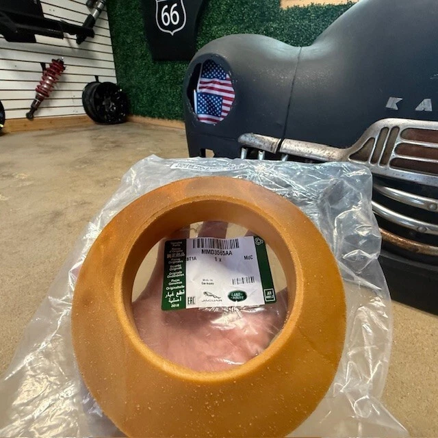 (1) Genuine Jaguar Spring Upper Insulator MMD3565AA - Image 4 of 4