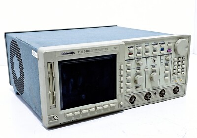 Tektronix TDS 540B 4 Ch Digitizing Oszilloskop 500 MHZ 1 GS / S